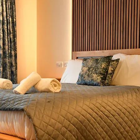 Parklands Апартаменты *