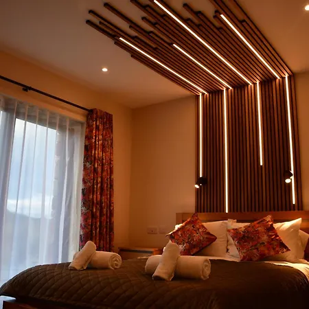 公寓 Parklands 彭里斯